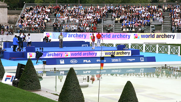 Banners LED Tir a l arc Trocadero