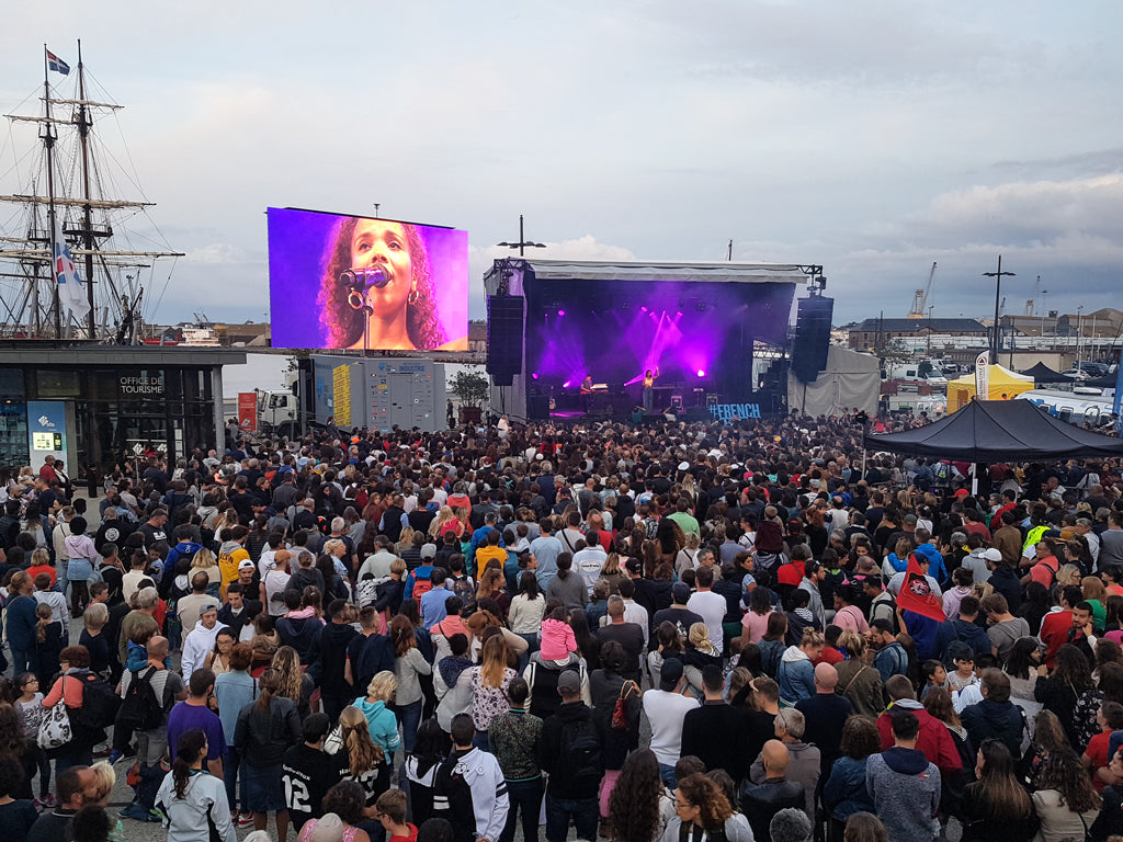 LED screen on container and 30m2 rotating mast - LMC30 - 2 units