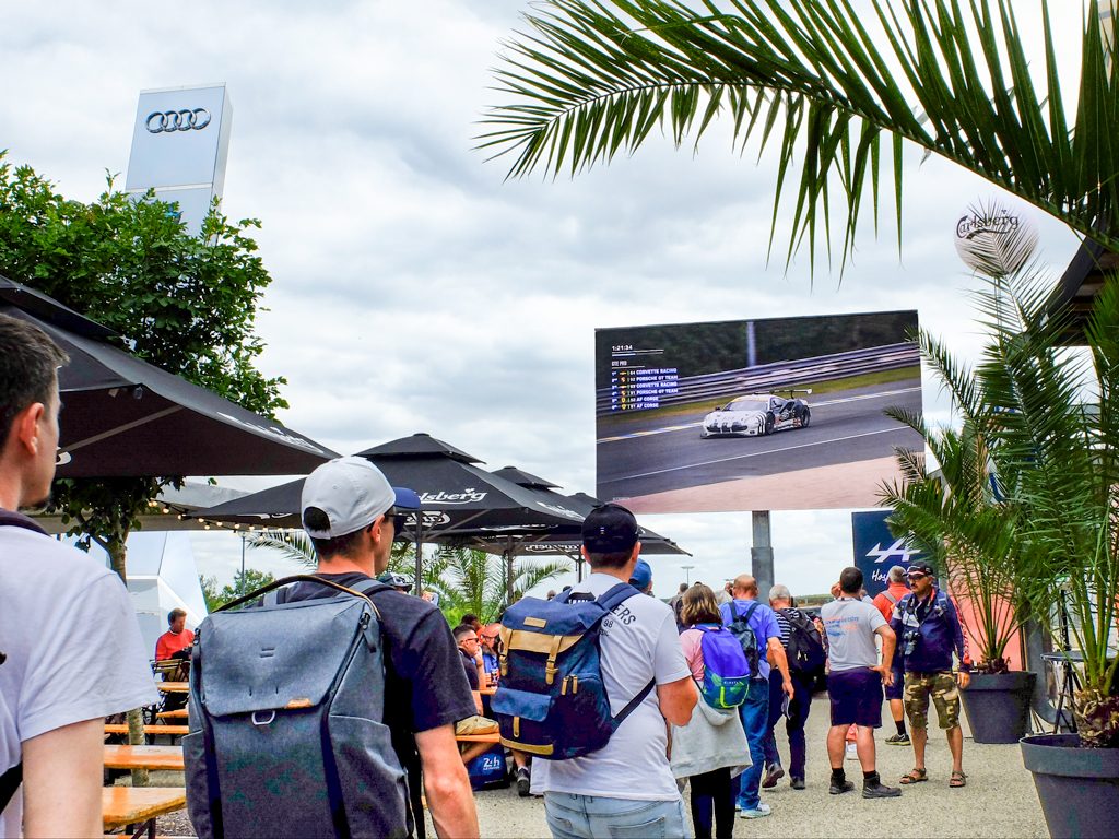 18m2 LED screen on trailer with rotating mast - LM18 - 2 units