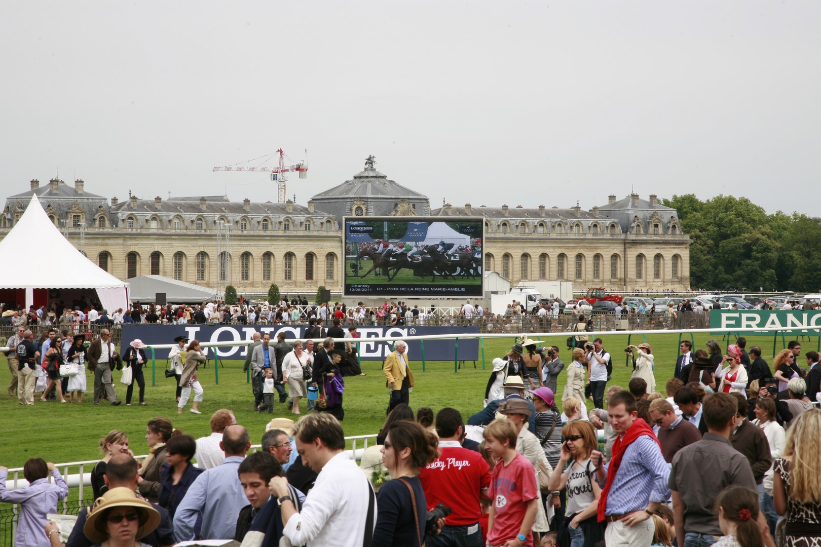Pantalla gigante móvil LED LM84 SUPERVISION Hippodrome de Chantilly