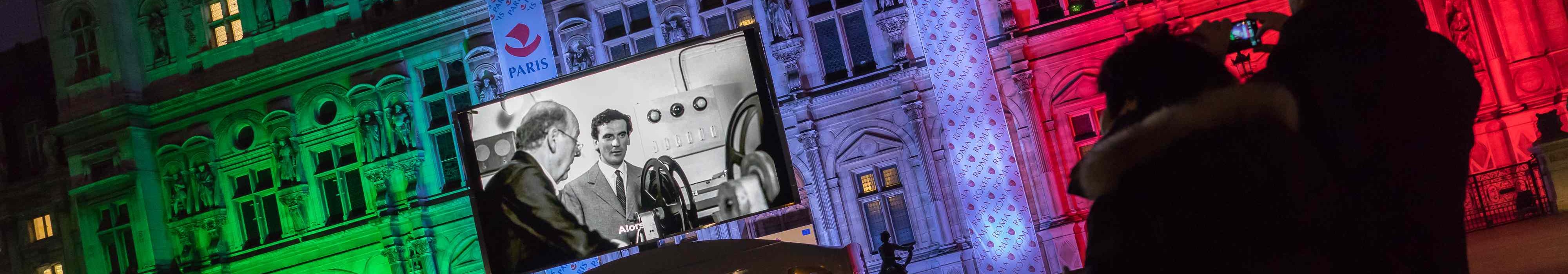 Giant mobile LED screen SUPERVISION LMB46 Jumelage Paris Rome