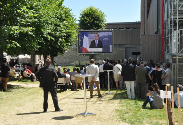 Pantalla gigante LED SUPERVISION François Hollande inauguration cité de la Tapisserie service communication mairie d’Aubusson