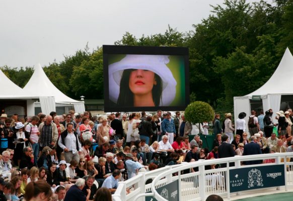 Giant LED screen Supervision 12F Hippodrome de Chantilly