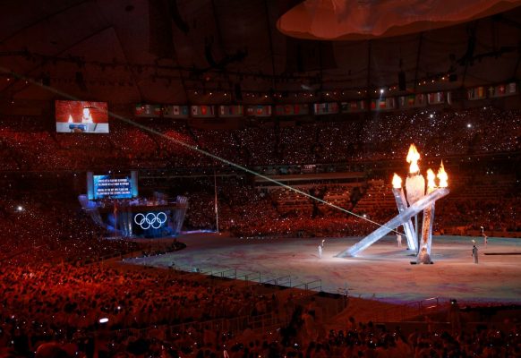 Giant LED screen Supervision 12F Olympic Games Vancouver 2010