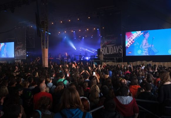 Giant LED screen Supervision M10 Solidays