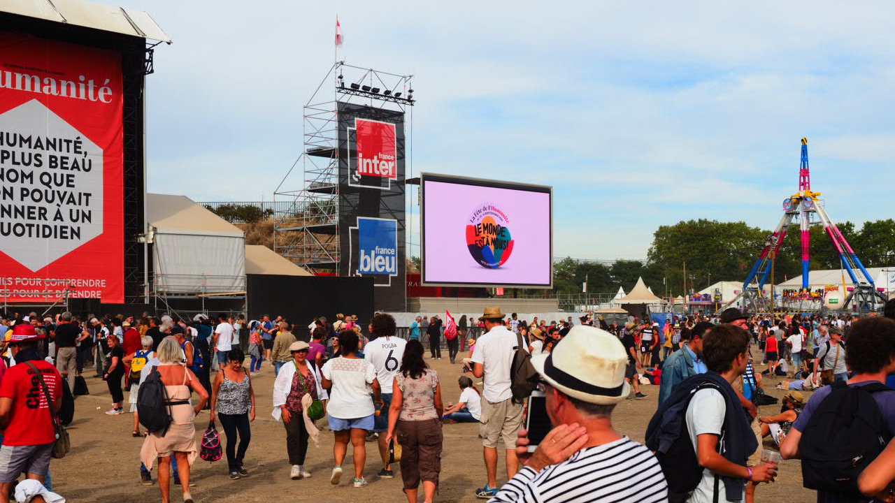LED-large-video-screen-Supervision-Fete-Humanite