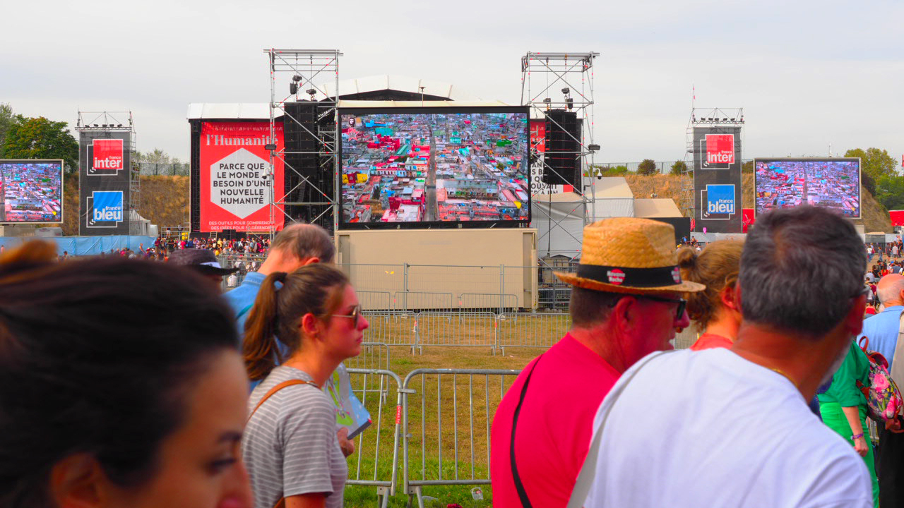 LED-large-video-screen-Supervision-Fete-Humanite
