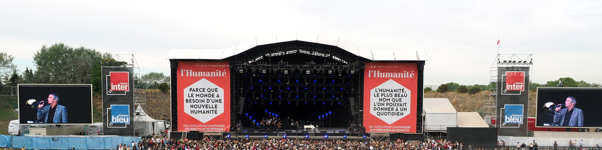 LED-large-video-screen-Supervision-Fete-Humanite