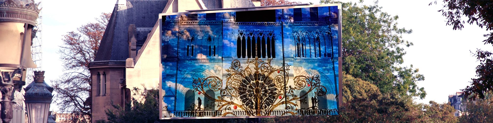 pantalla-gigante-LED-Supervision-LMB46-Dame-de-Coeur-Notre-Dame-Paris