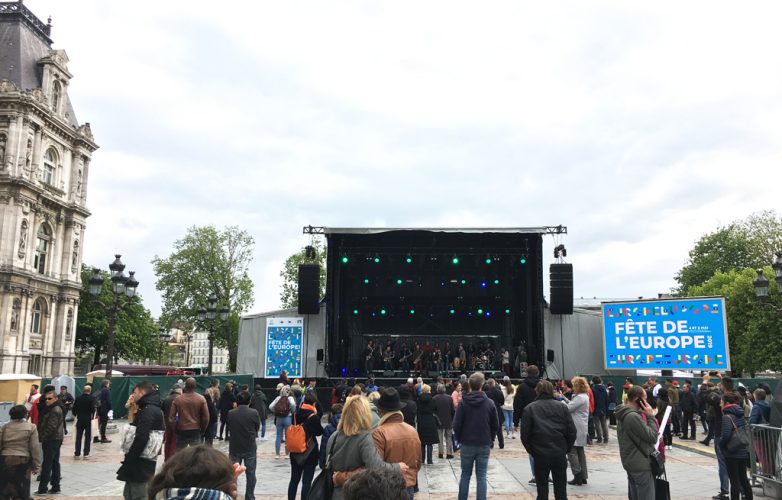 ecran-geant-led-supervision-fete-europe-hotel-de-ville-paris-lm17