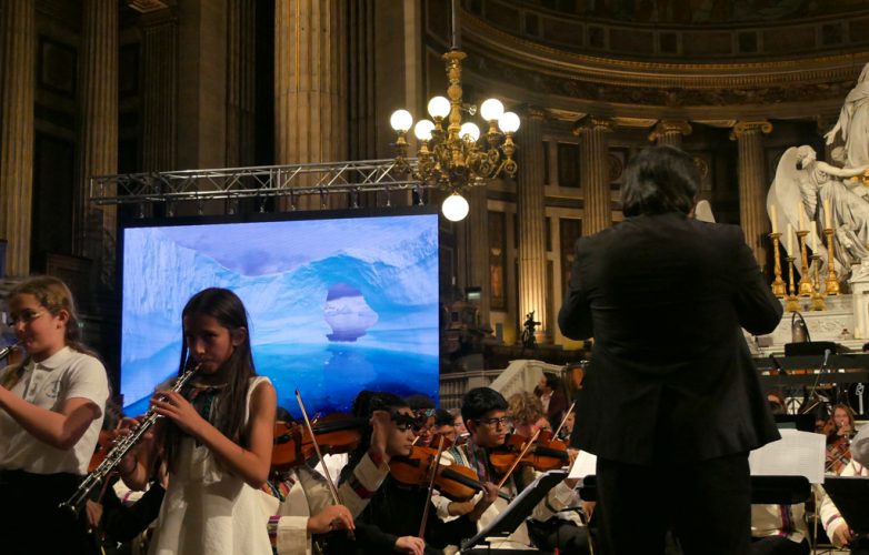 led-large-video-screen-supervision-concert-planet-medeleine-m5.8-4