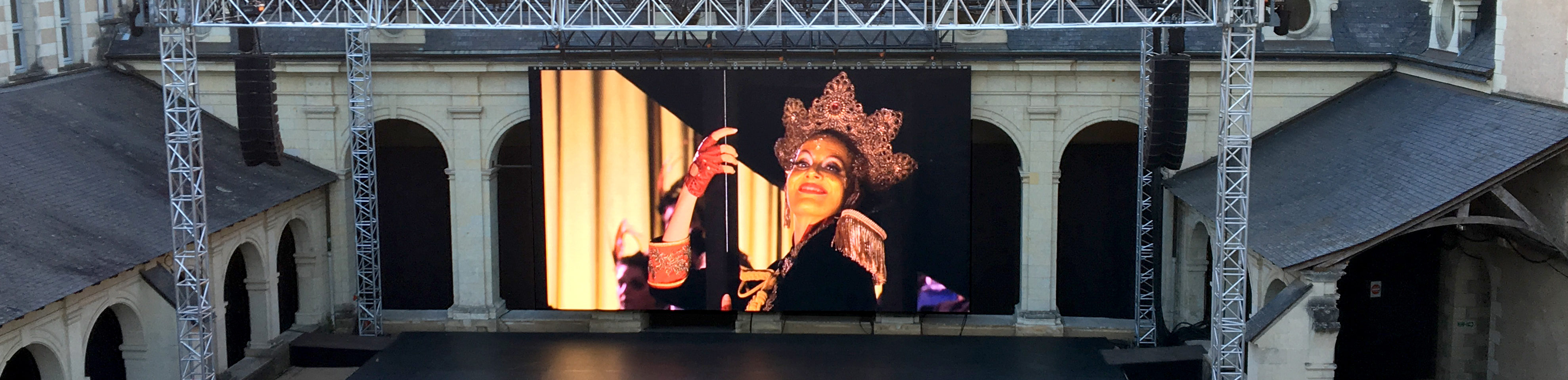 ecran-geant-led-supervision-opera-angers-SV4.8