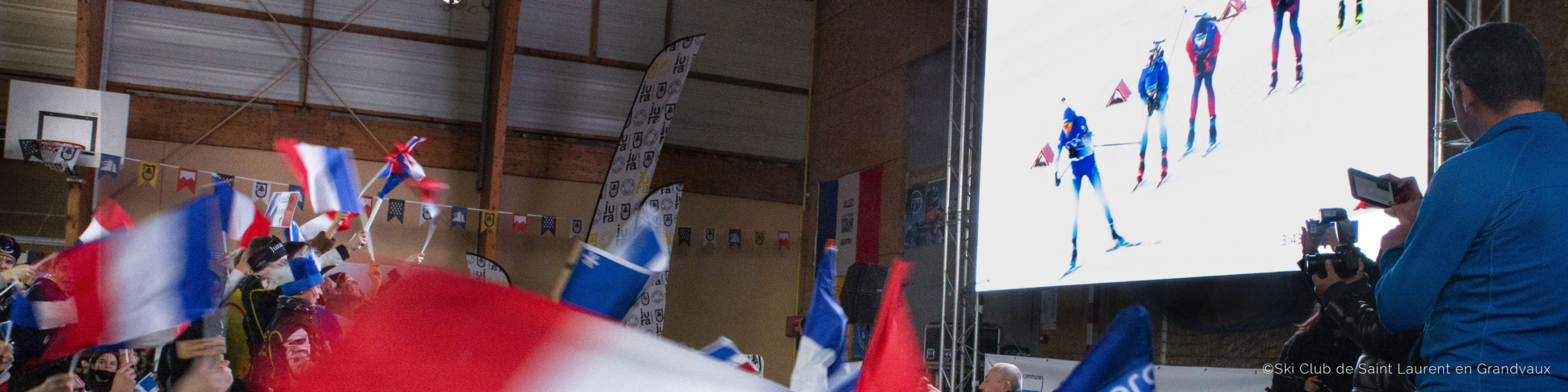 ecran-geant-Led-Supervision-Retransmission-JO-Pekin-Ski-Club-Saint-Laurent-en-Grandvaux-SV4.8