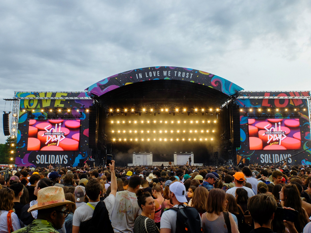 ecran-geant-led-supervision-festival-solidays